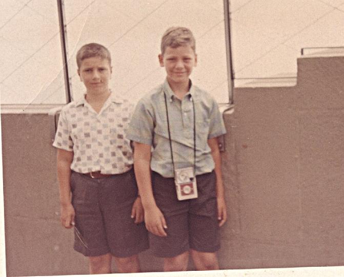 o05f.jpg - Me and Evan Demestihas.