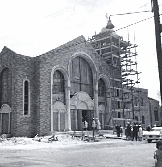 o06e.jpg - The construction of Saint Demetrios Greek Orthodox Church in Jamaica, 1964