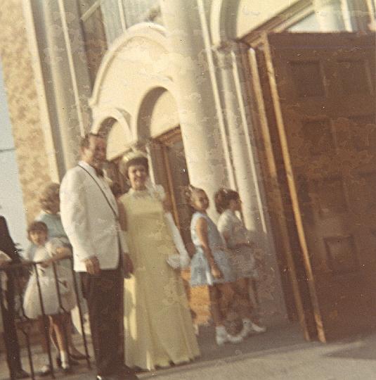 o32a.jpg - Uncle Jim and Aunt Betty at the Church.