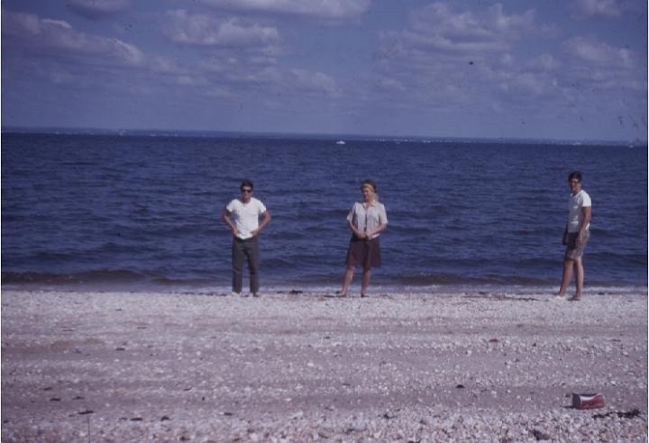 s020.jpg - Family at the beach, Summer 1970.