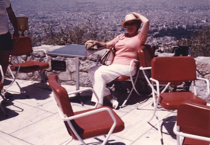 p095.jpg - My mother at Lykabettos Mountain in Athens, 1981.