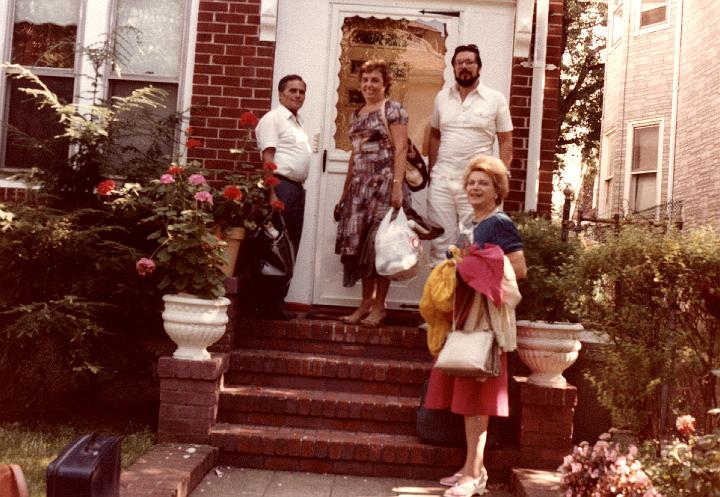 p143.jpg - theio Thoma, theia Euggelio, me and Mom getting ready to depart Jamaica, September 1982.