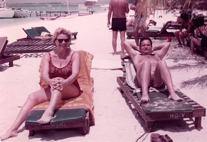 r035.jpg - Mom and Dad at the beach in Acapulco, Mexico, Oct. 1983.