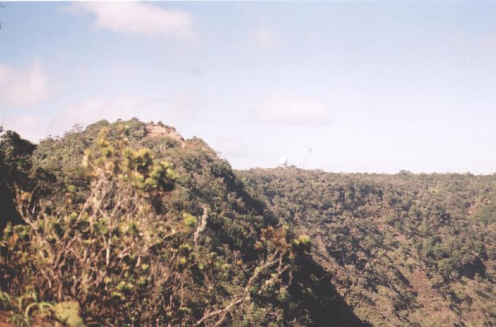 h058.jpg - Looking back along the ridge to the observatory in the distance.