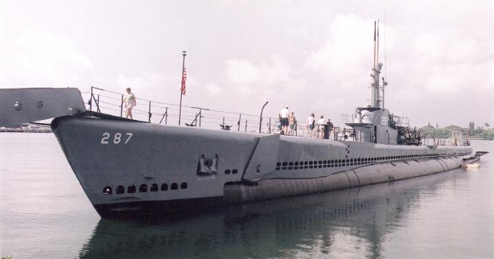 h106.jpg - USS Bowfin submarine at Pearl Harbor.