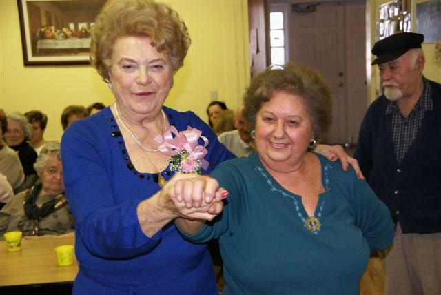 m061.jpg - Mom dancing with Toula.