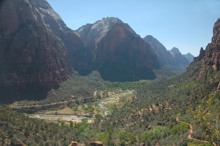 009.jpg - The view of Zion Valley from the trail to Angel Landing. That's the trail at the lower right. VF