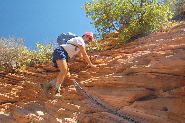 027.jpg - Typical view of the last quarter mile of trail to Angels Landing, including chain assist. VF