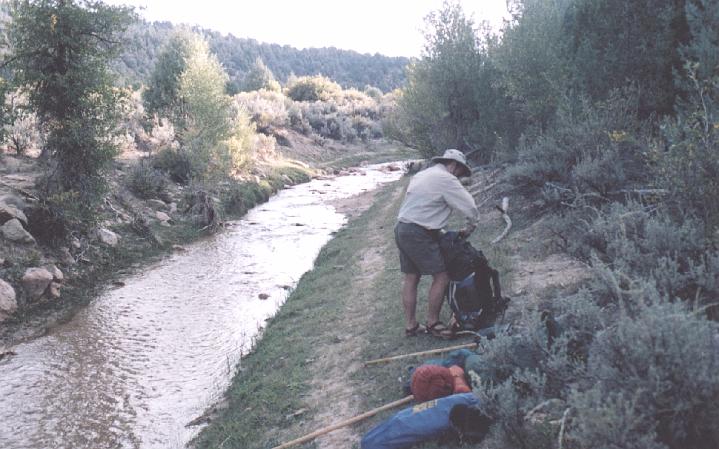 z20.jpg - Vince at the trailhead preparing to hike the Virgin River.